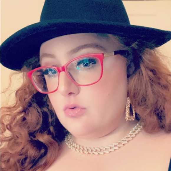 Meet your Posher, Brianna - Picture 1 of 1